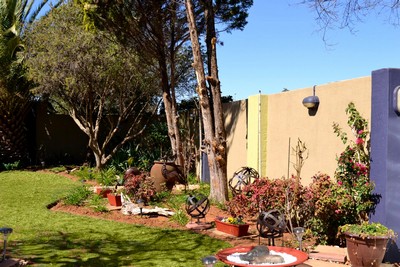 Two bedroom self catering unit with garden area